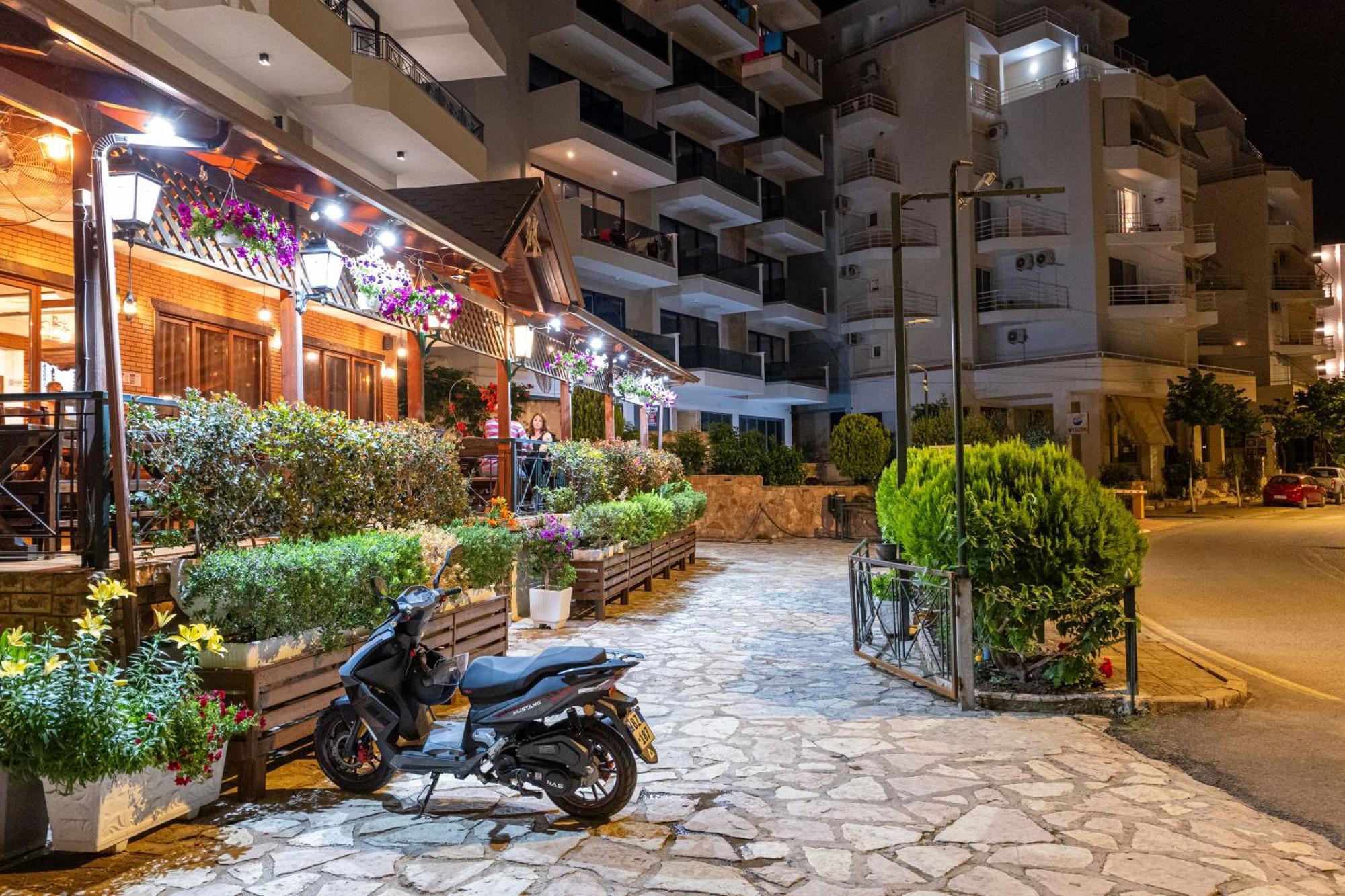 Sunkised Hotel Saranda Dış mekan fotoğraf